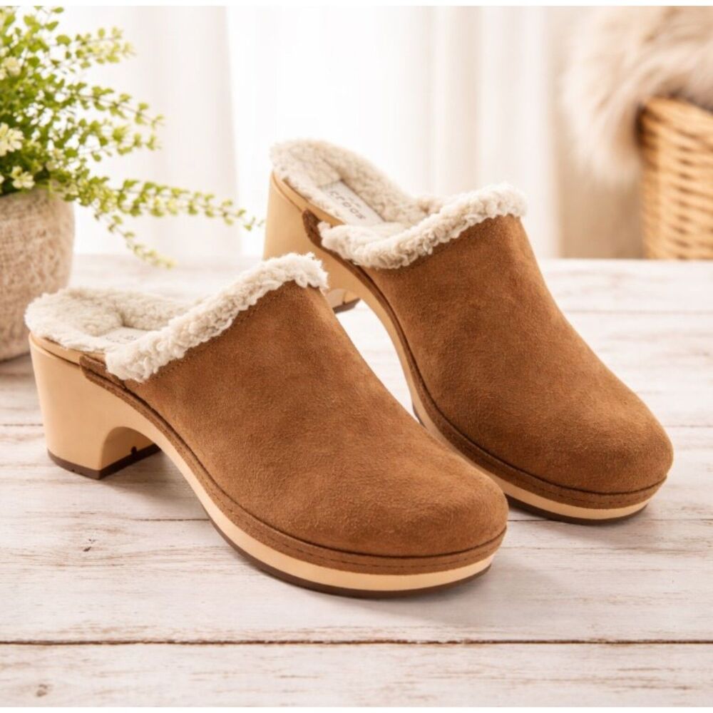 Crocs Clogs Hazlenut Brown Suede Sarah Luxe Sherpa Lined Mules Womens Size 6